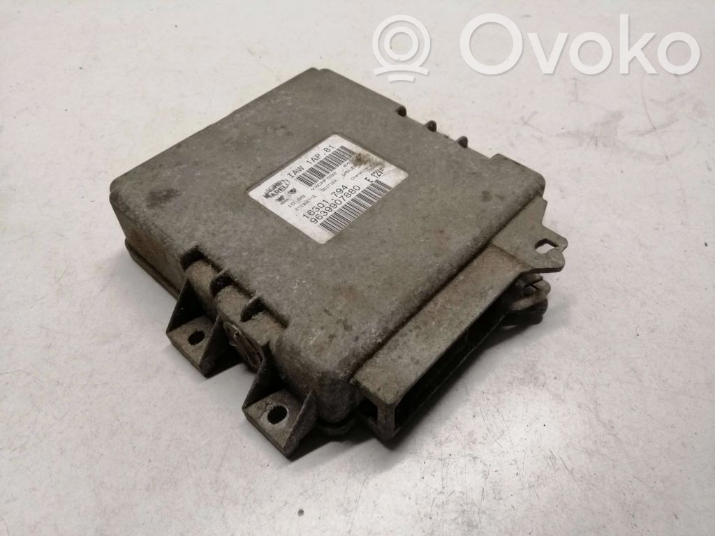 Peugeot 206 Engine control unit/module 