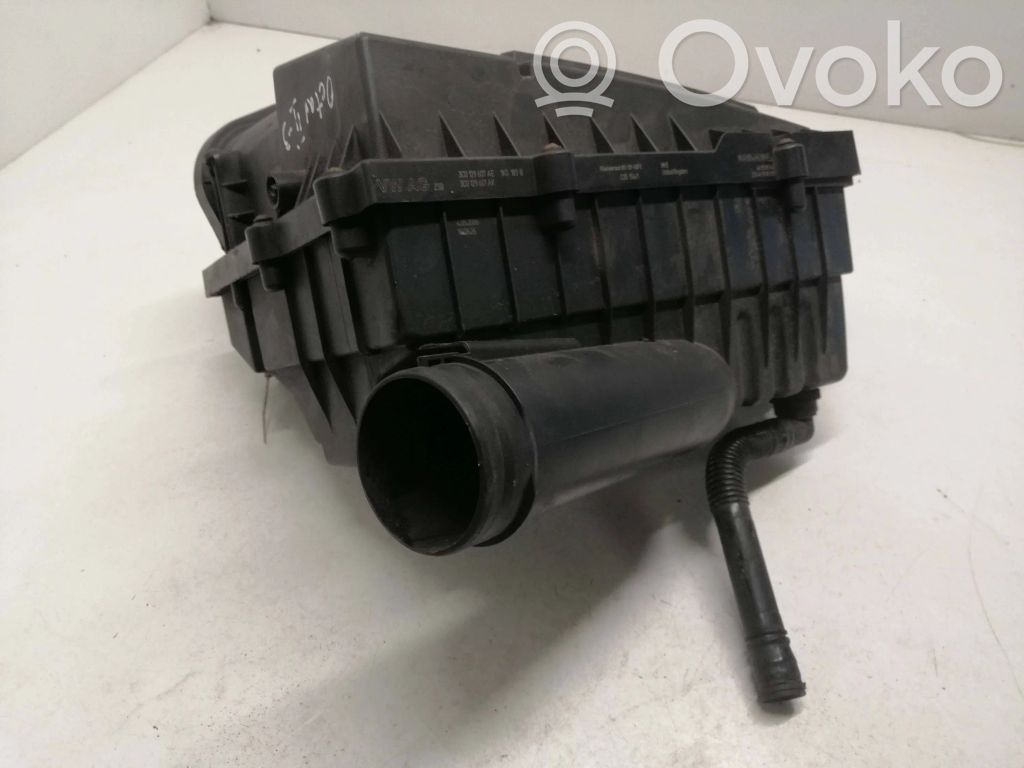 Skoda Octavia Mk2 (1Z) Air filter box 