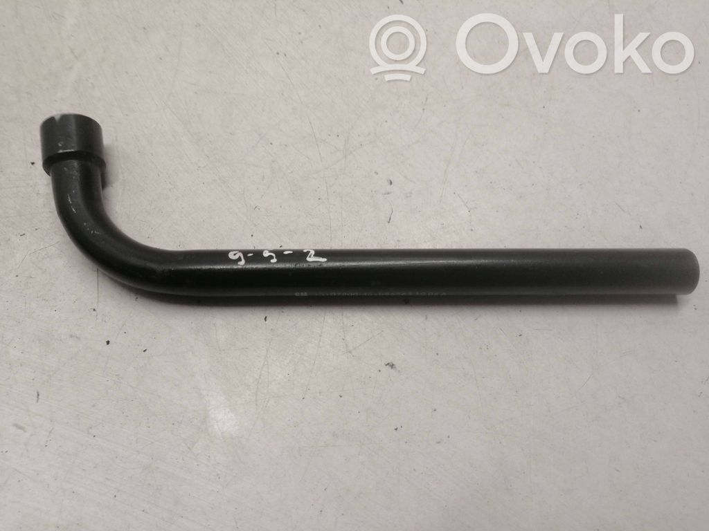 Saab 9-5 Klucz do śrub / nakrętek kół 