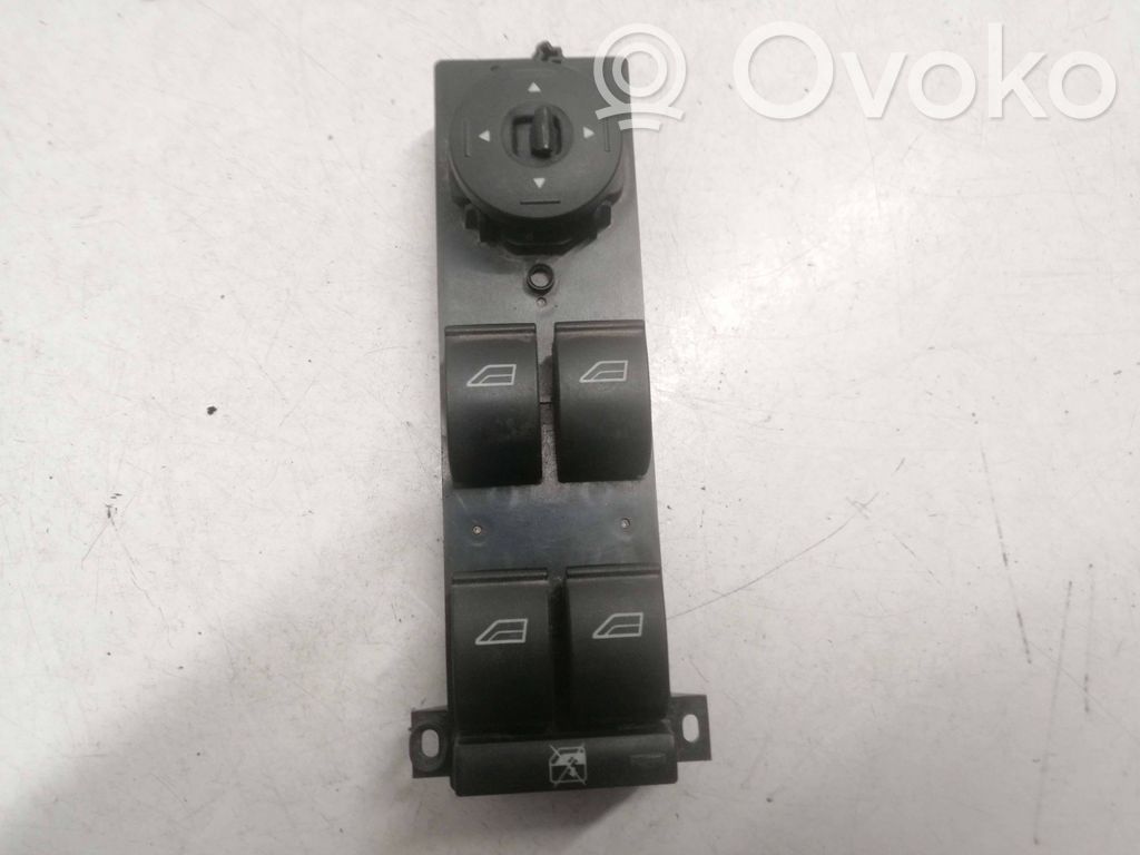 Ford C-MAX I Electric window control switch 