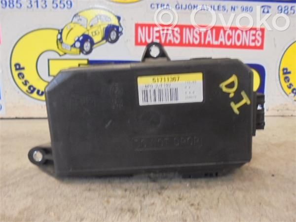 Unidad de control de puerta   51711367