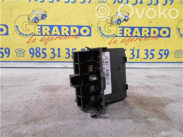 Unidad de control/módulo del motor   V49136723