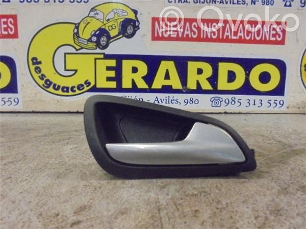 Manecilla interna puerta trasera   AM51U22600BEW