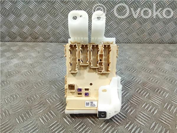 Toyota Auris E180 Modulo fusibile 
