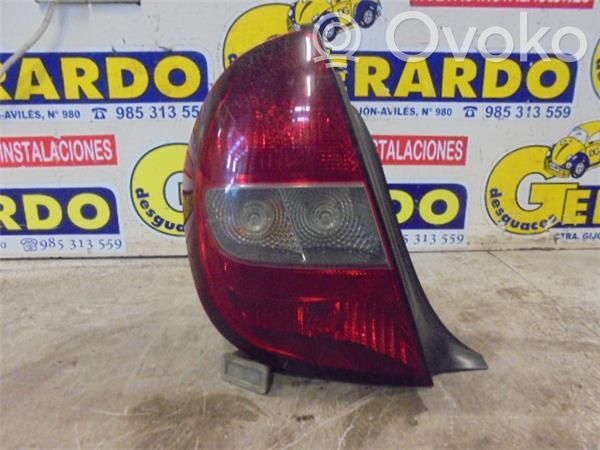 Lámpara de faros/luces traseros