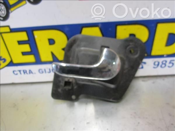 Opel Meriva A Rear door interior handle 