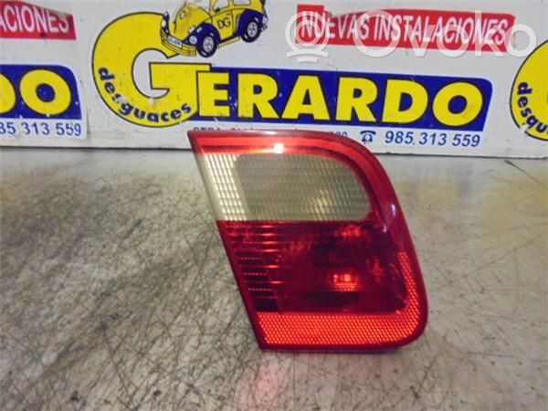 Lámpara de faros/luces traseros