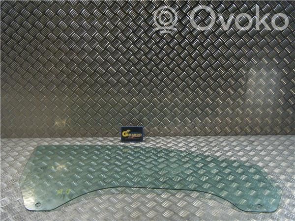 Ford Focus Front door window glass four-door 