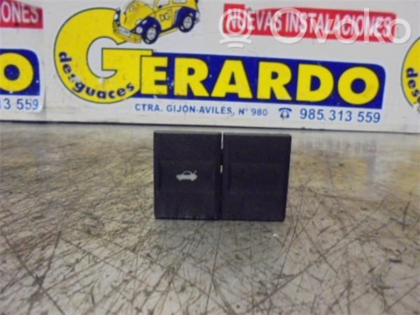 Interruptor de apertura del maletero/compartimento de carga