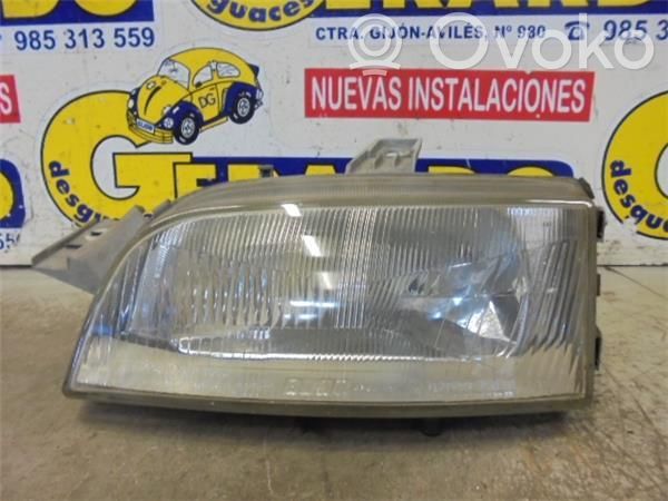 Fiat Punto (176) Lampa przednia 