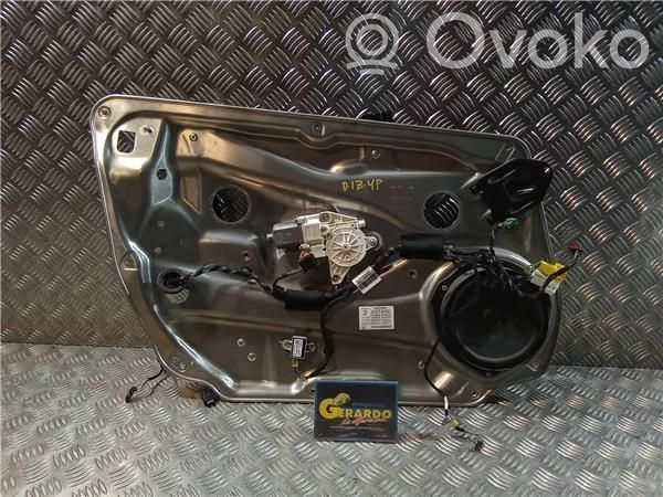 Mercedes-Benz C AMG W204 Motor geam ventilare 