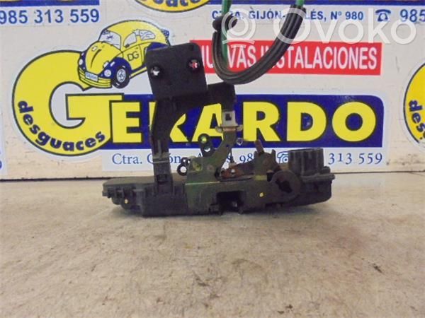 Cerradura de puerta delantera