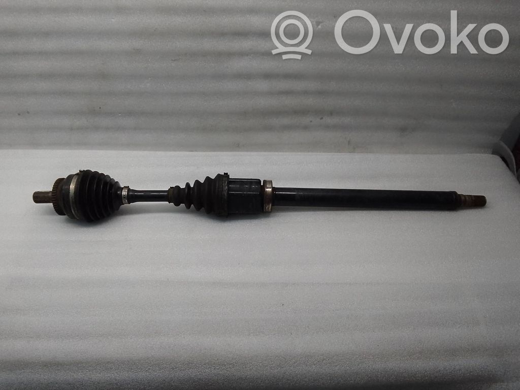 Volvo V70 Półoś przednia 