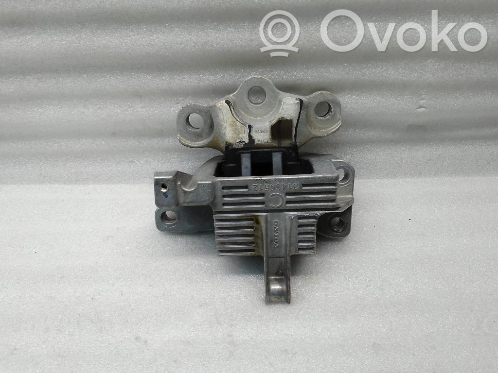Volvo XC40 Engine mount bracket 