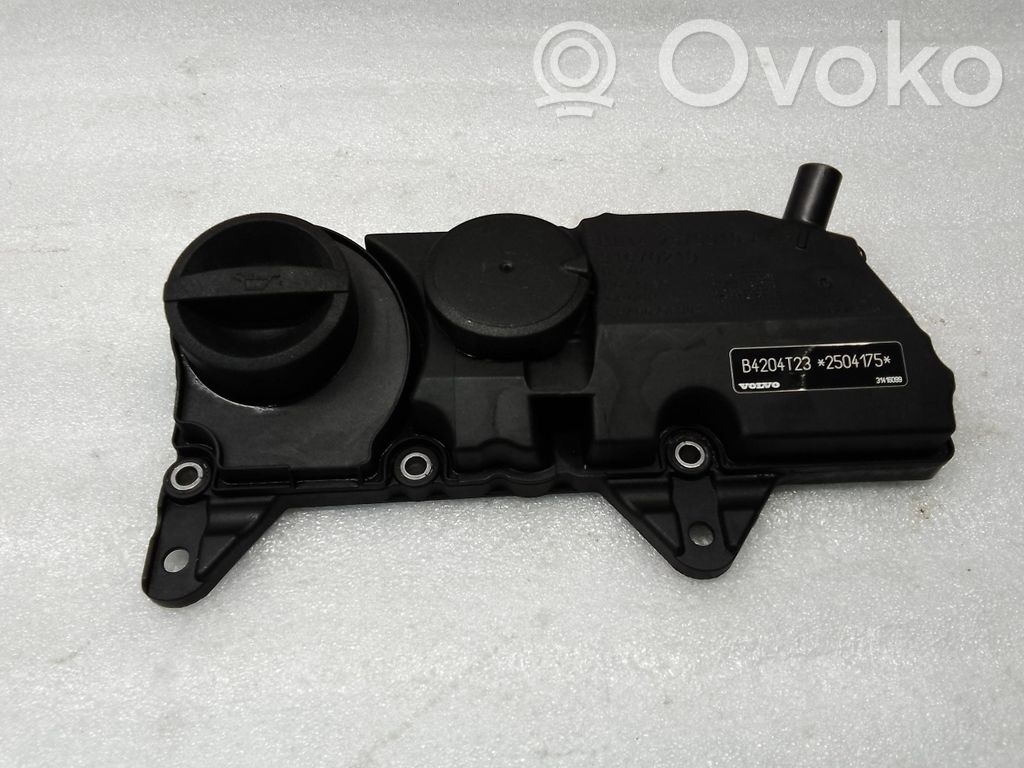 Volvo XC60 Rocker cam cover 