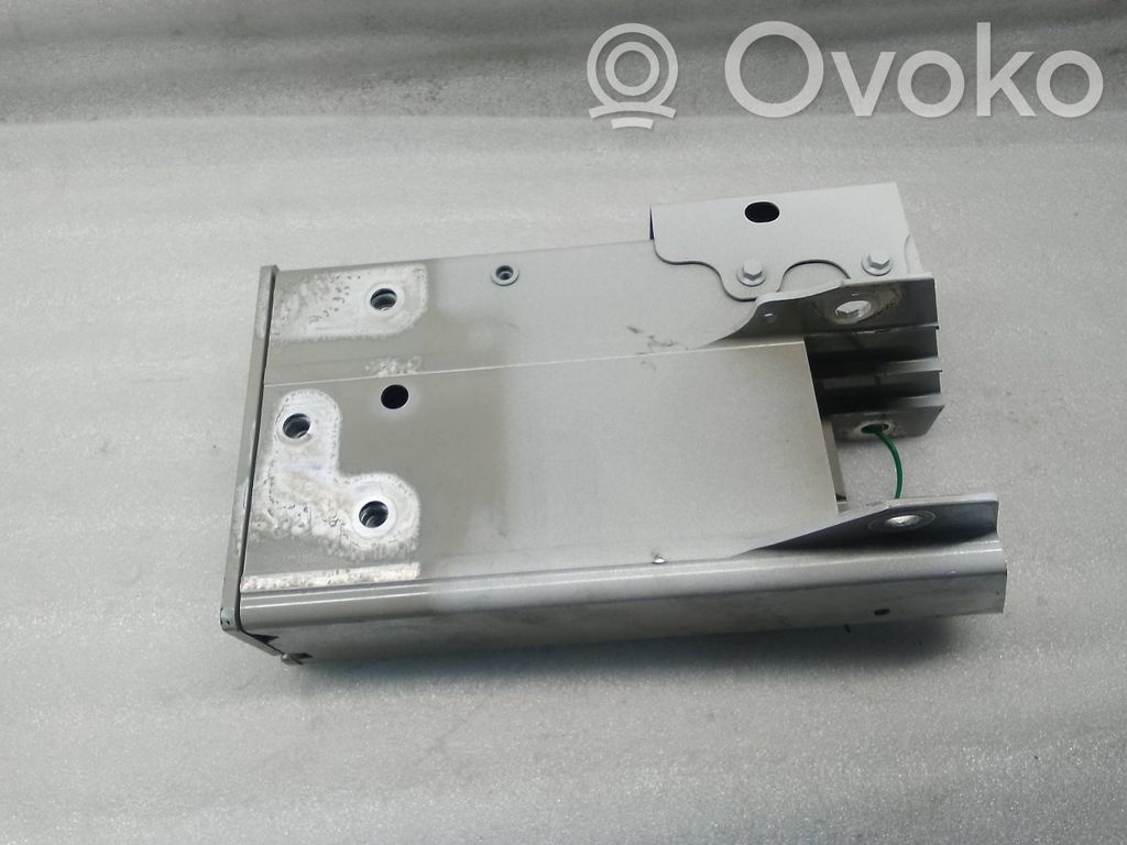 Volvo XC90 Front bumper shock/impact absorber 