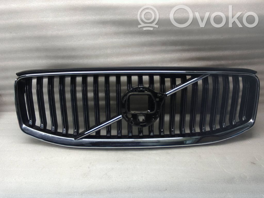 Volvo XC60 Etusäleikkö 