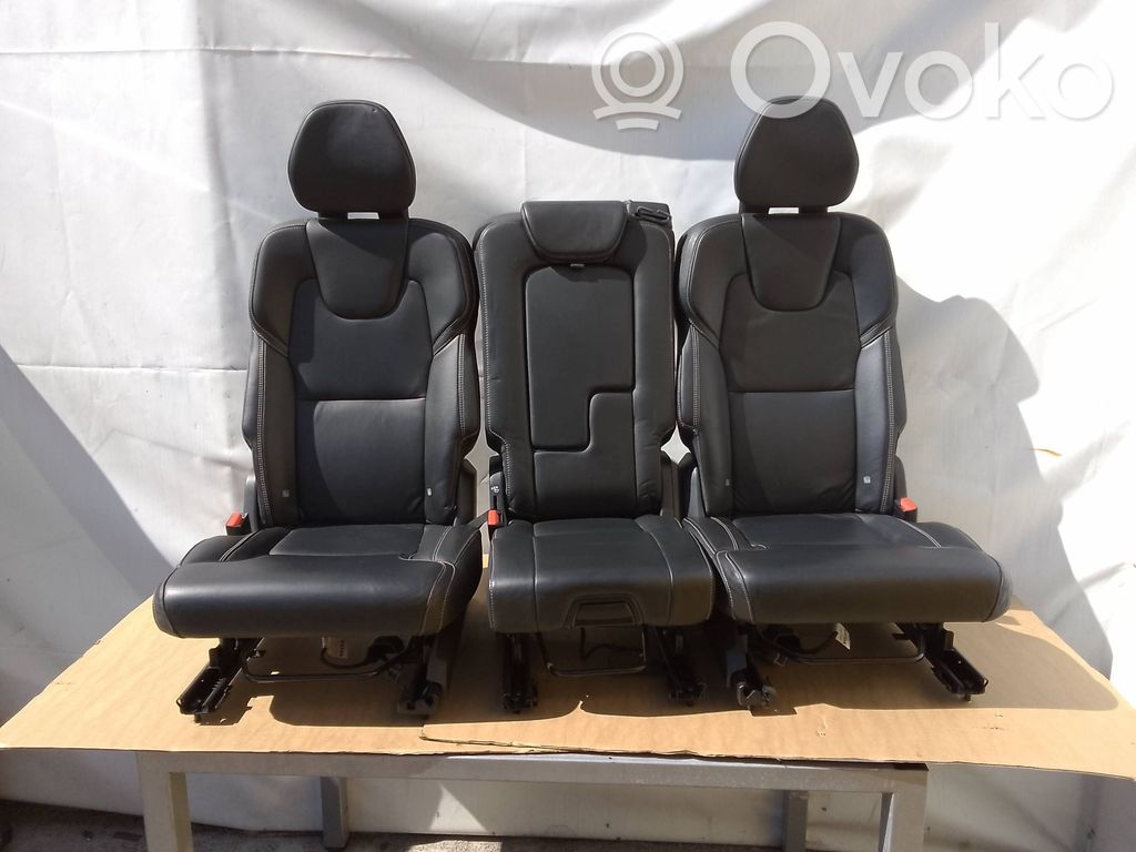 Seat set
