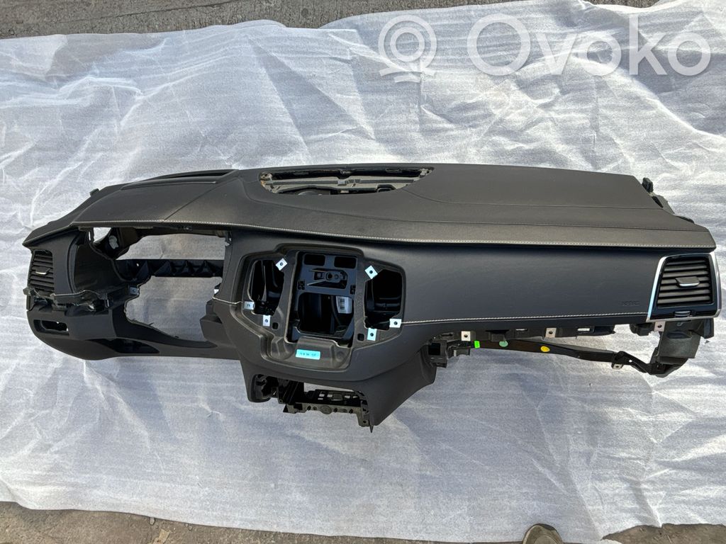 Dashboard   31366808