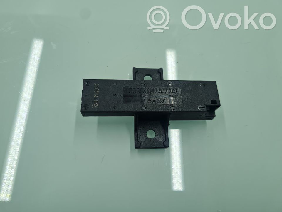 Muut ohjainlaitteet/moduulit   4M0907247