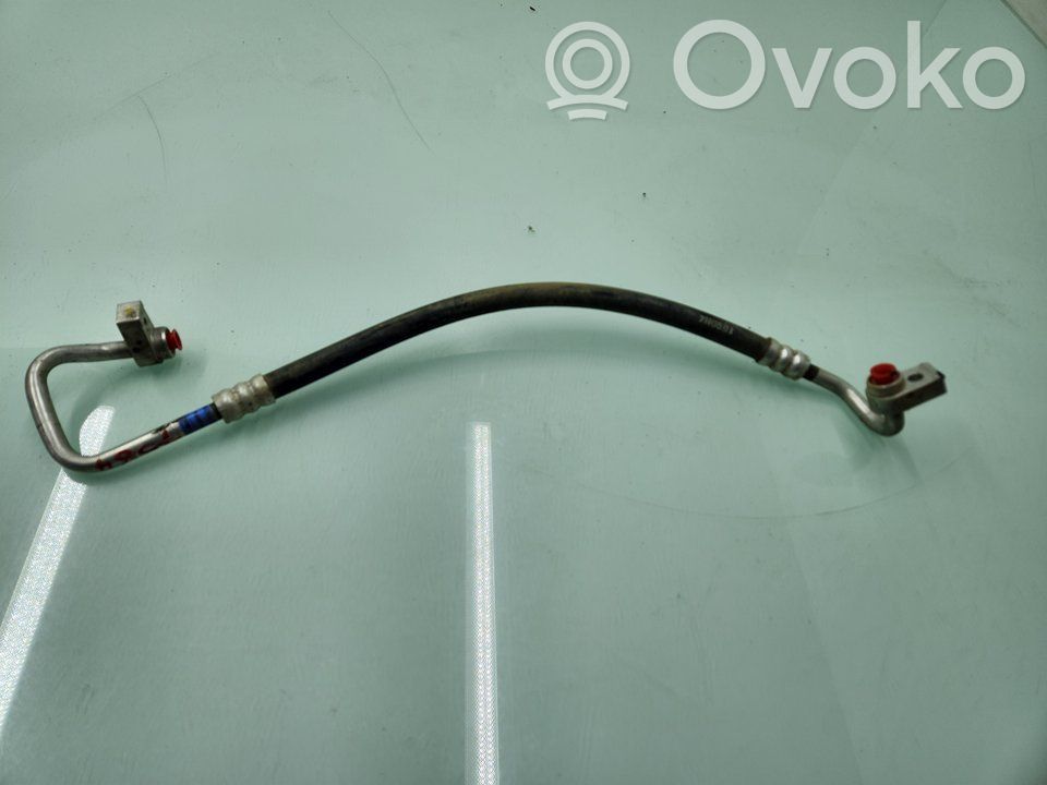 Ilmastointilaitteen putki (A/C)   EB3B19C700JB