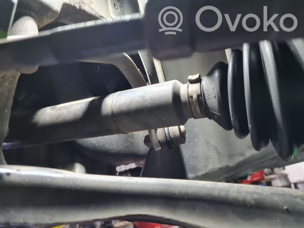 Eje de transmisión delantero   6R0407764M