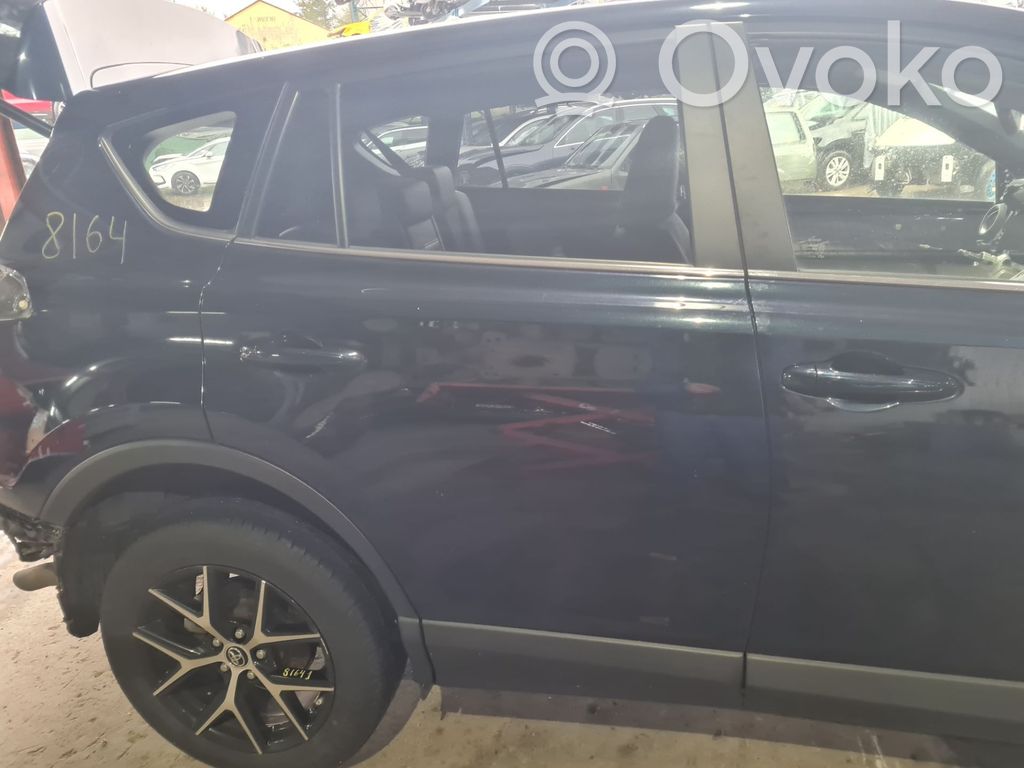 Toyota RAV 4 (XA40) Puerta trasera 