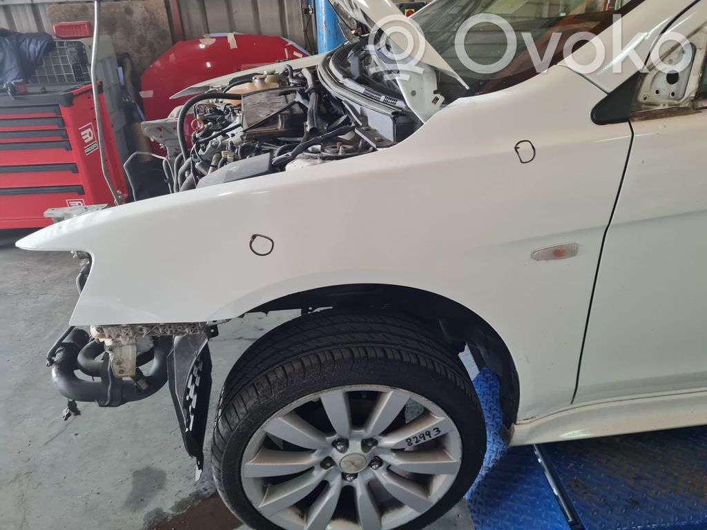 Mitsubishi Lancer X Lokasuoja 