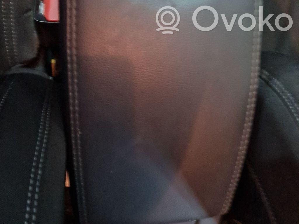 Volvo XC60 Reposabrazos 