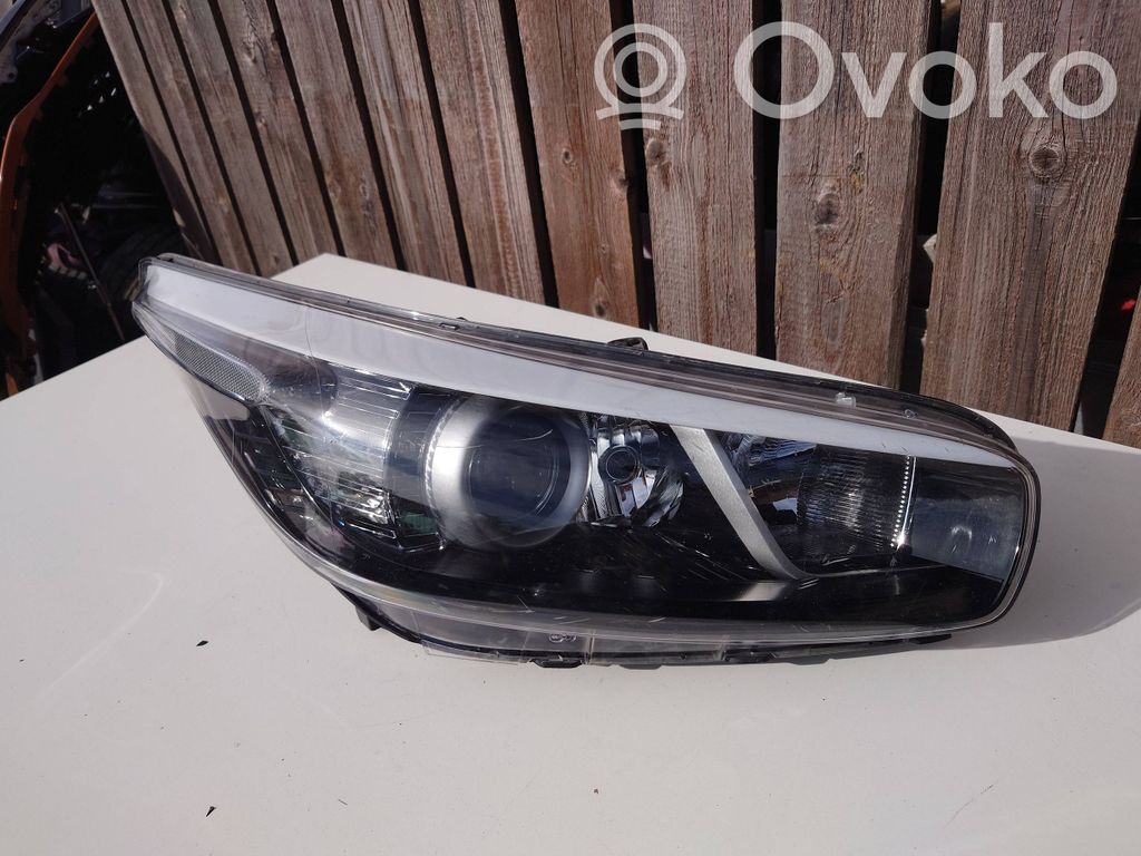 KIA Ceed Headlight/headlamp 