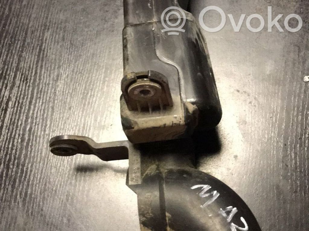 Mazda Premacy Oro paėmimo kanalo detalė (-ės) 