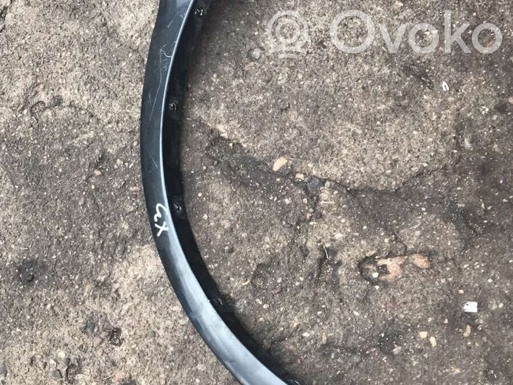BMW X3 E83 Front arch trim 