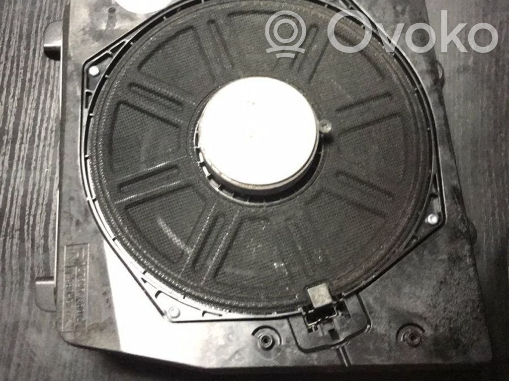 BMW X3 E83 Subwoofer speaker 
