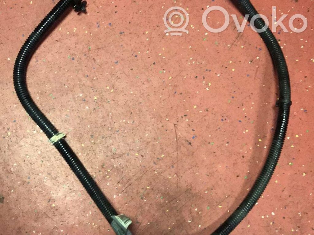 BMW 5 E60 E61 Positive cable (battery) 