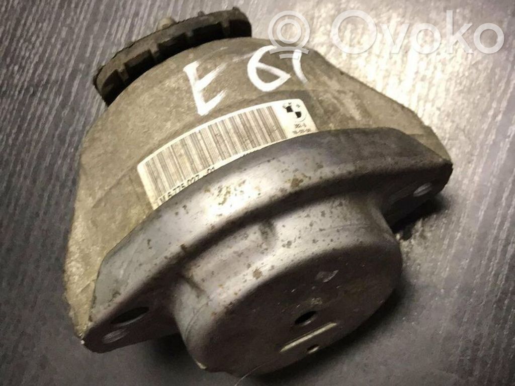 BMW 5 E60 E61 Dzinēja spilvens 