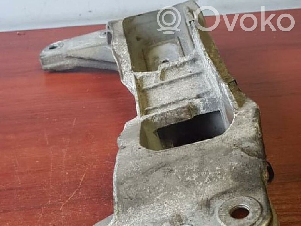 BMW 5 E60 E61 Gearbox mounting bracket 