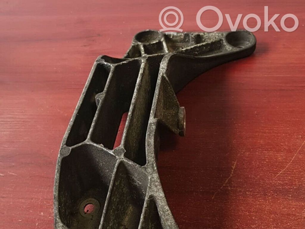 Gearbox mounting bracket   1094779