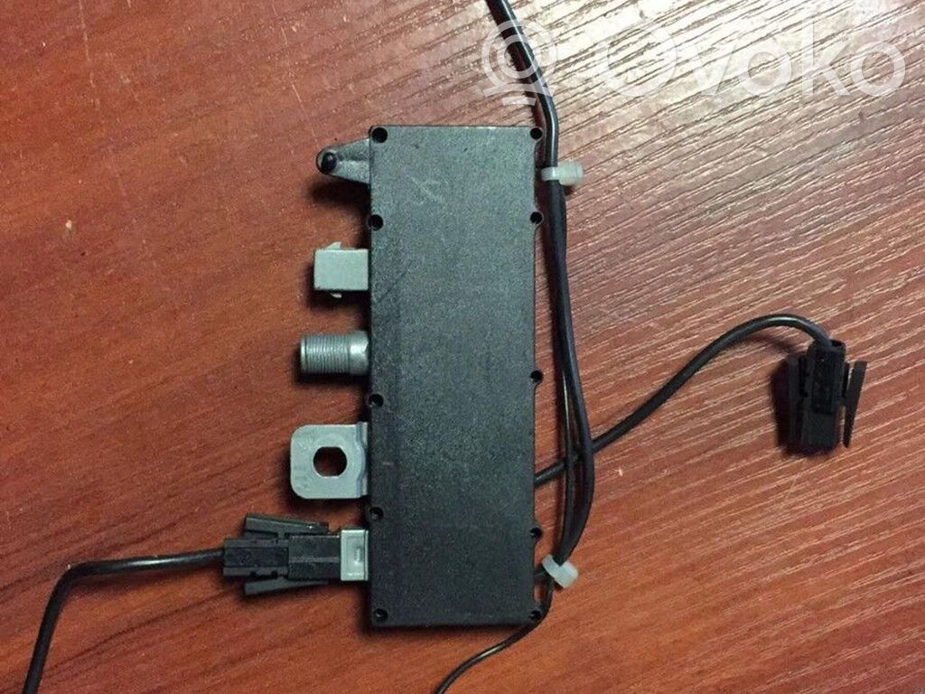 BMW 7 E38 Antenos valdymo blokas 