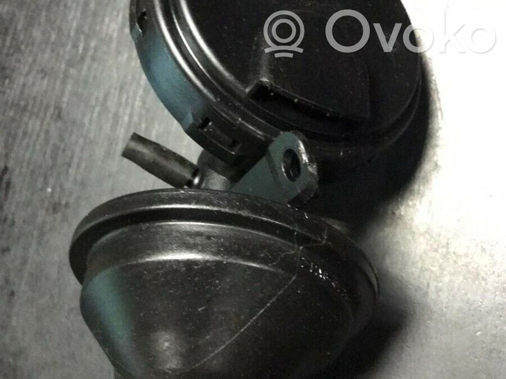BMW 3 E46 Eļļas nogulsnētava (separators) 