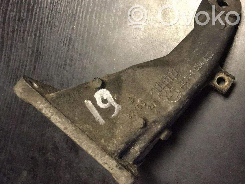 BMW 3 E46 Engine mounting bracket 