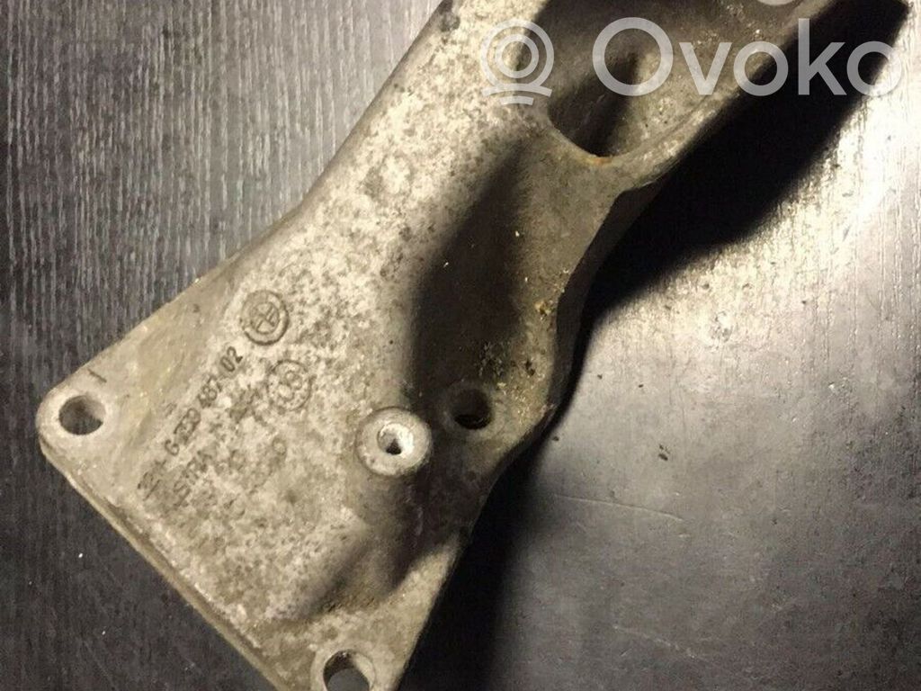 BMW 3 E46 Engine mounting bracket 