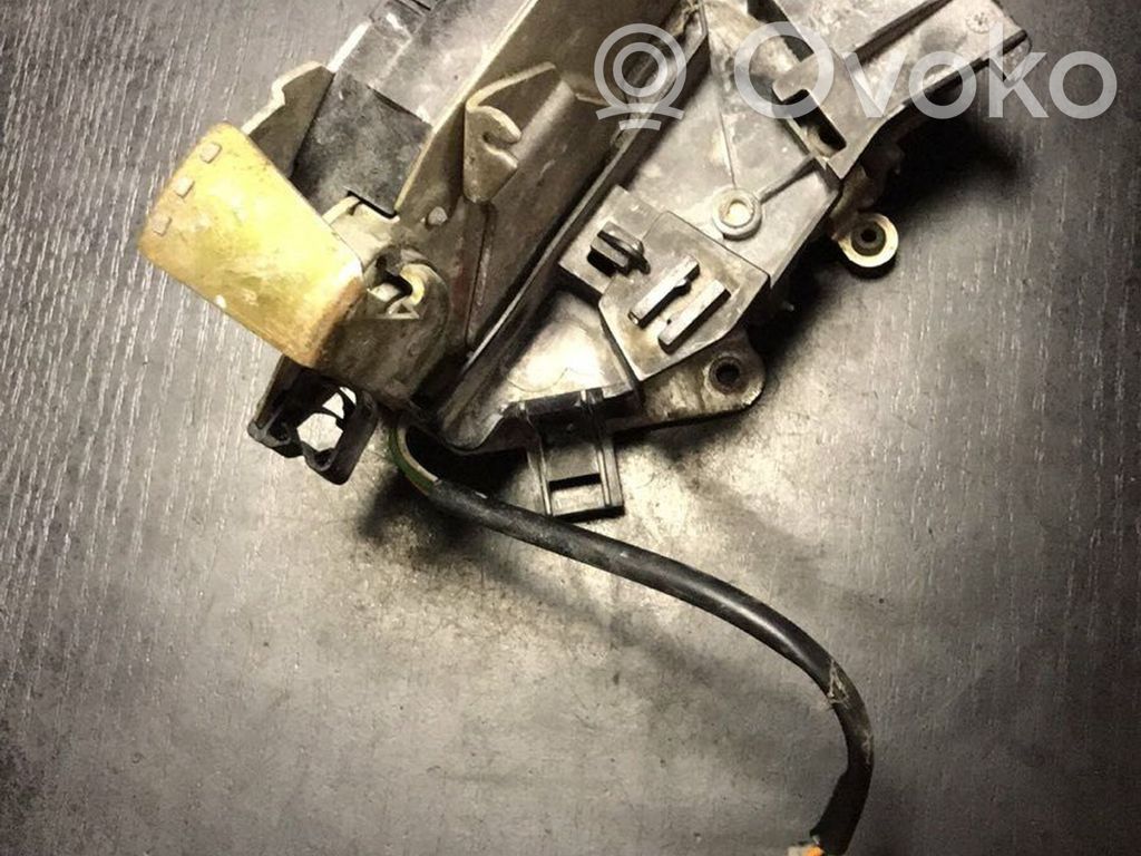 BMW 7 E38 Priekinė durų spyna 