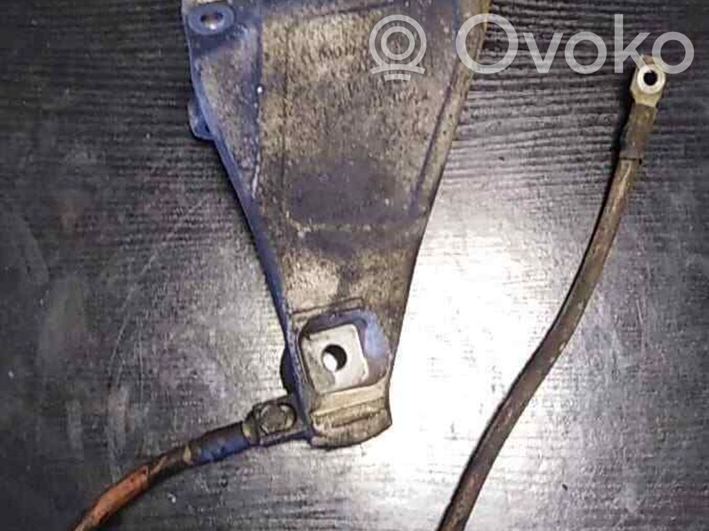 BMW 7 E65 E66 Engine mounting bracket 