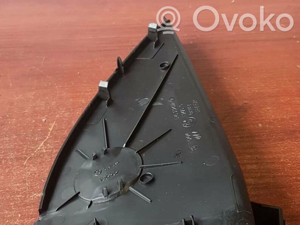 BMW 1 E81 E87 Panelės apdailos skydas (šoninis) 