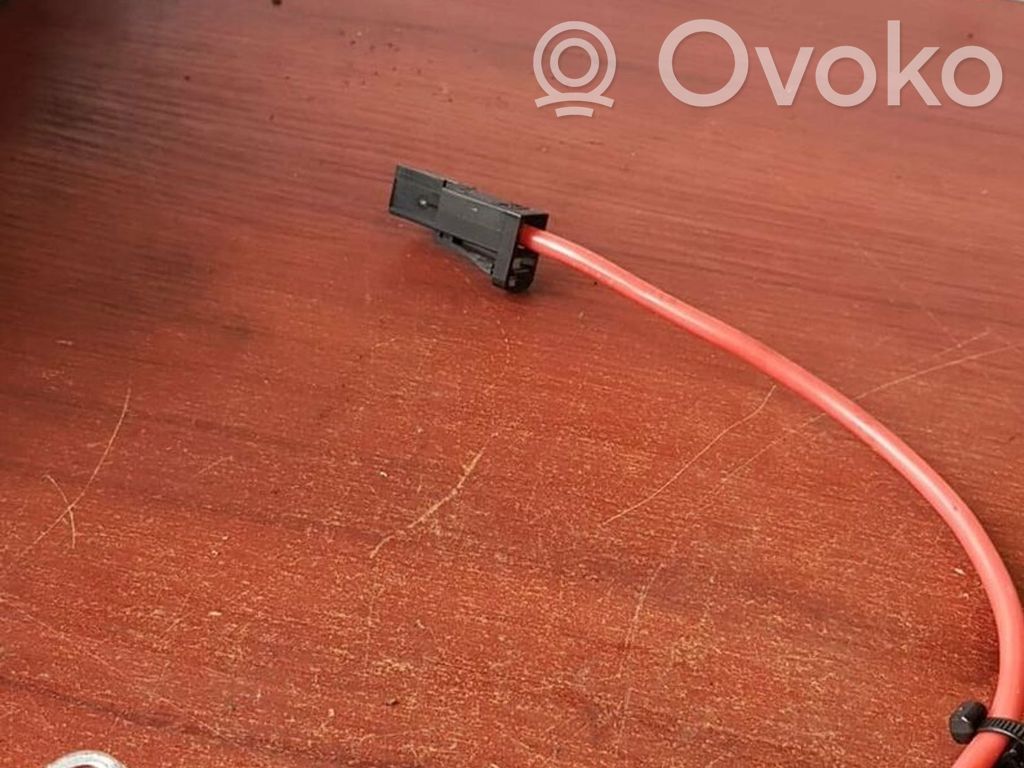 BMW 1 E81 E87 Positive cable (battery) 