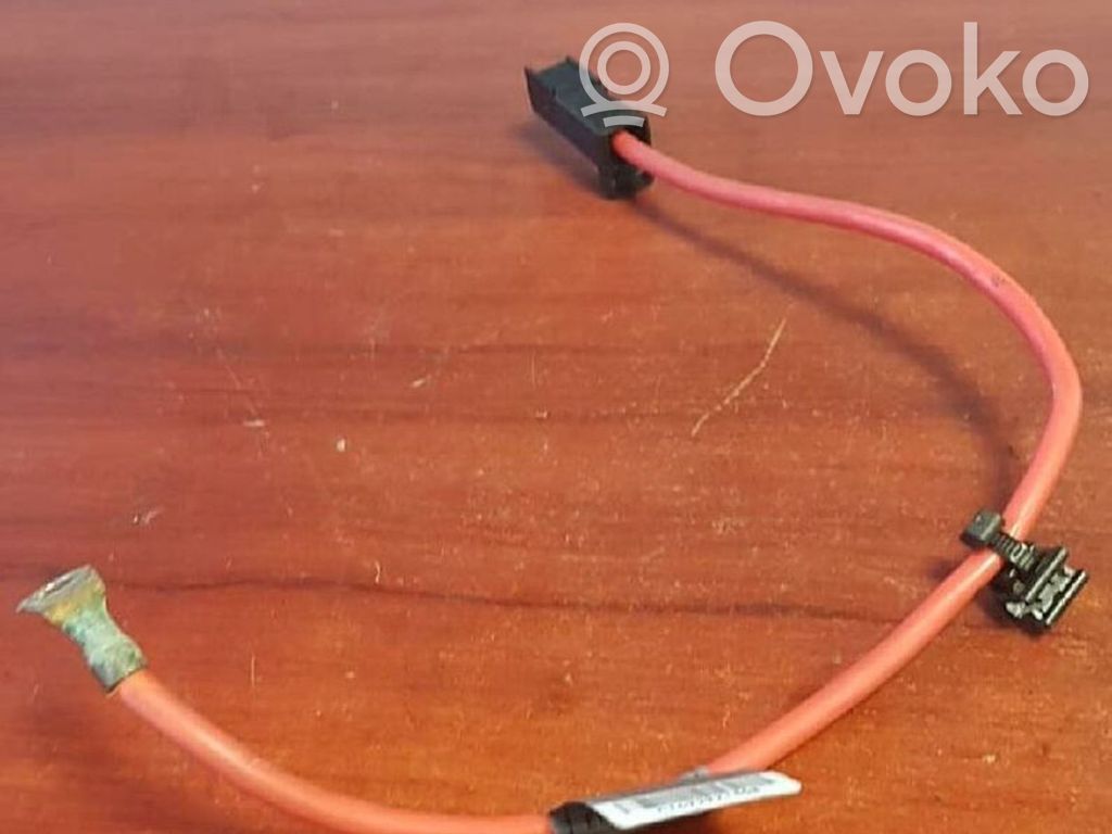 BMW 1 E81 E87 Positive cable (battery) 
