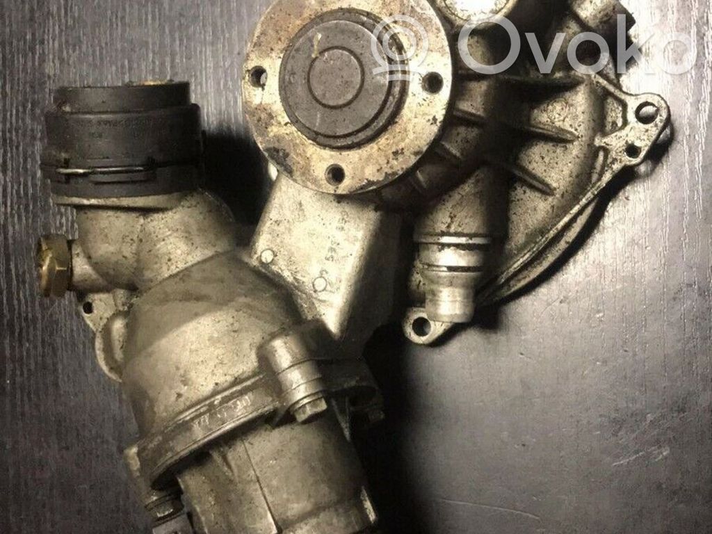 BMW 7 E65 E66 Pompe de circulation d'eau 
