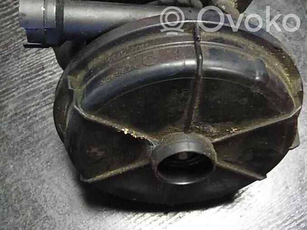 BMW 7 E65 E66 Secondary air pump 