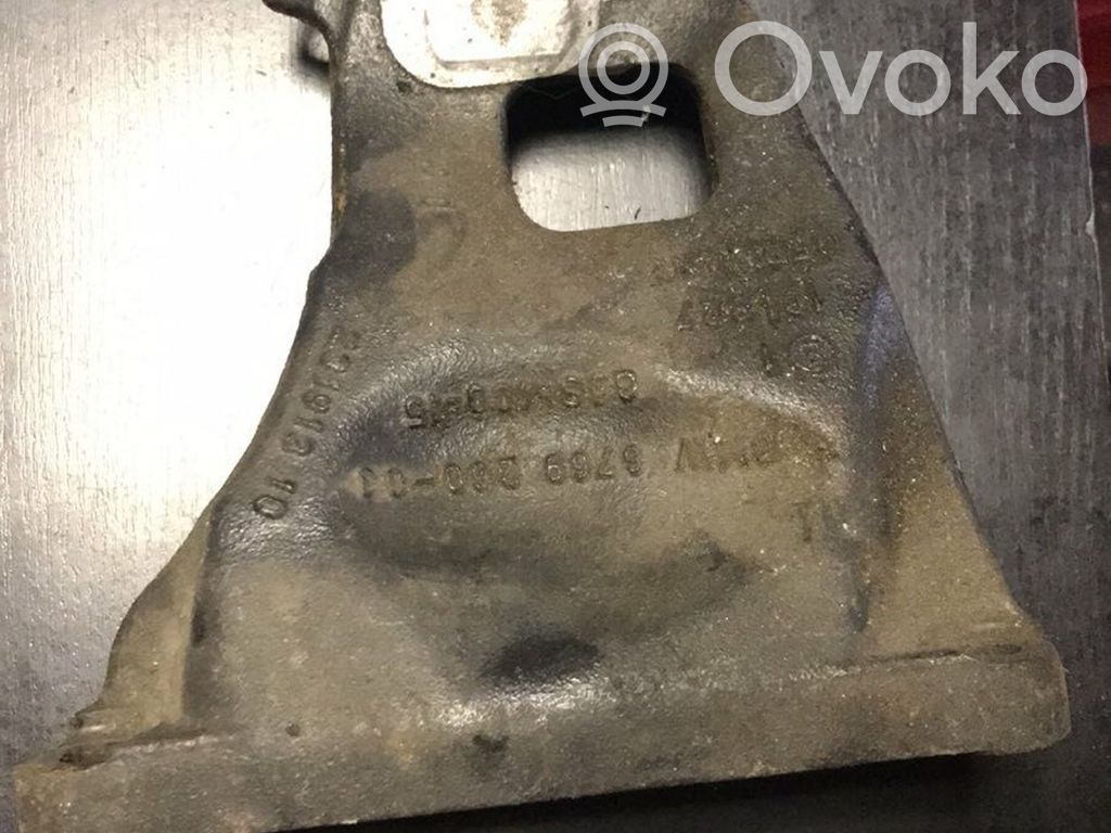 BMW 7 E65 E66 Engine mounting bracket 