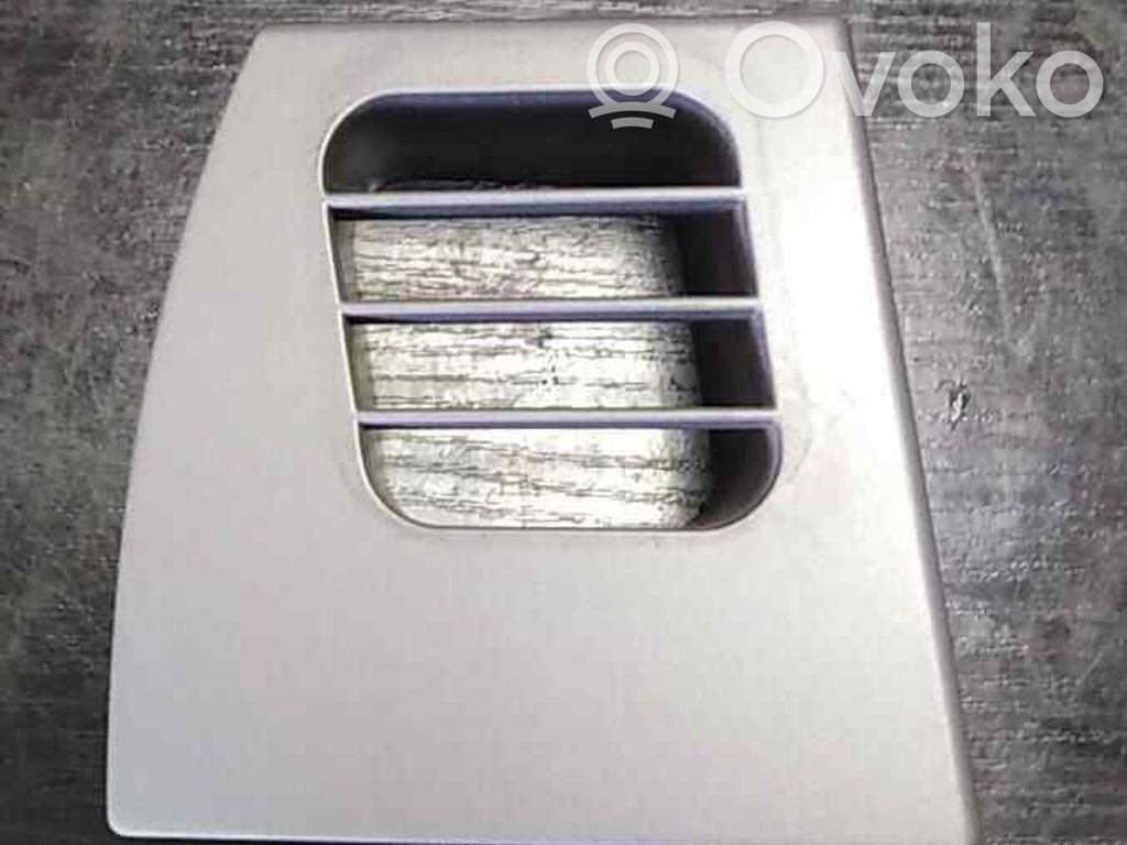 BMW 7 E65 E66 Kita salono detalė 
